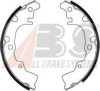 DAIHA 0449587703 Brake Shoe Set